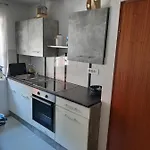 Appartamento Apartma In Sobe Tanja Podbrdo