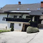 Apartma In Sobe Tanja Podbrdo