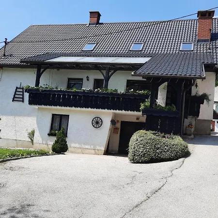 شقة Apartma In Sobe Tanja *