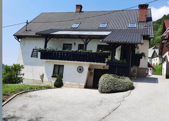 Apartma In Sobe Tanja Podbrdo